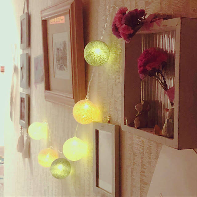 ダイソーアイテムでできる、優しく壁を照らすウォールライトのDIYアイデア