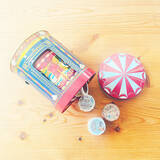 「お気に入りのデザインや形を上手に活かす！お菓子の缶の再利用アイデア」の画像1