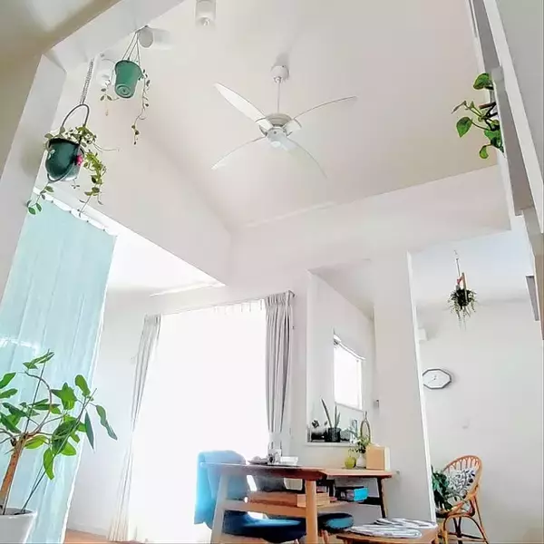 開放感とリラックス空間を演出♪シーリングファンが似合うお部屋の実例