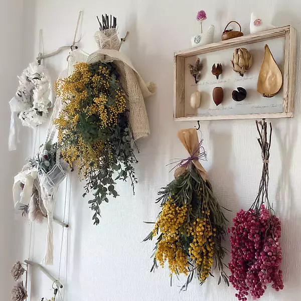 「【RoomClipが選んだ厳選3選】「花のある暮らし」がテーマの素敵な投稿実例」の画像