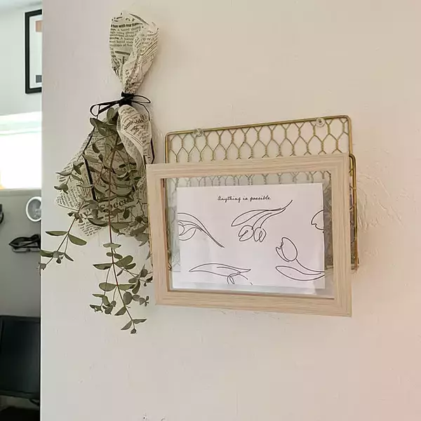 「DIYで世界にひとつの作品を！セリアのフォトフレーム活用アイデア集」の画像