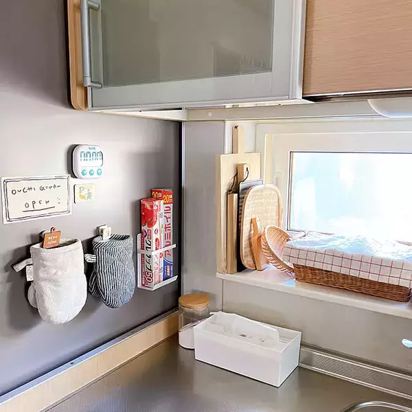 「プチストレスを解消する！使いやすいキッチンペーパーの収納術6選」の画像