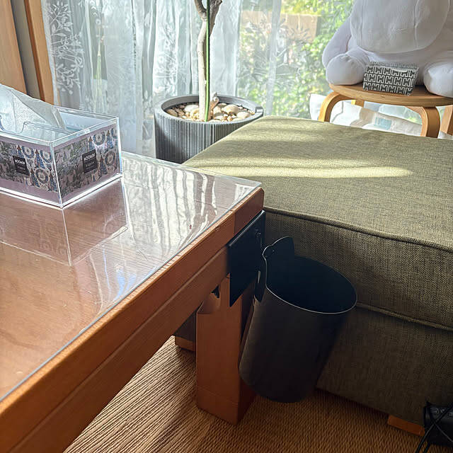 本を立てるだけじゃない！暮らしに役立つブックエンドの活用法をご紹介