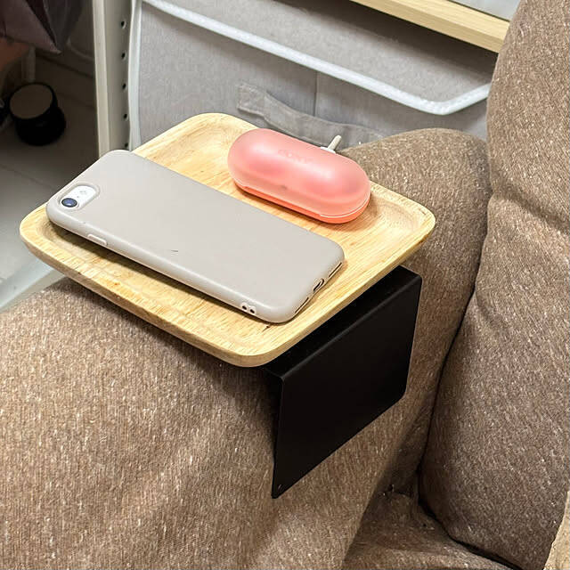 本を立てるだけじゃない！暮らしに役立つブックエンドの活用法をご紹介