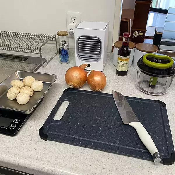 「キッチンで大活躍♪実用的で見た目も◎で人気の「カッティングボード」7選」の画像