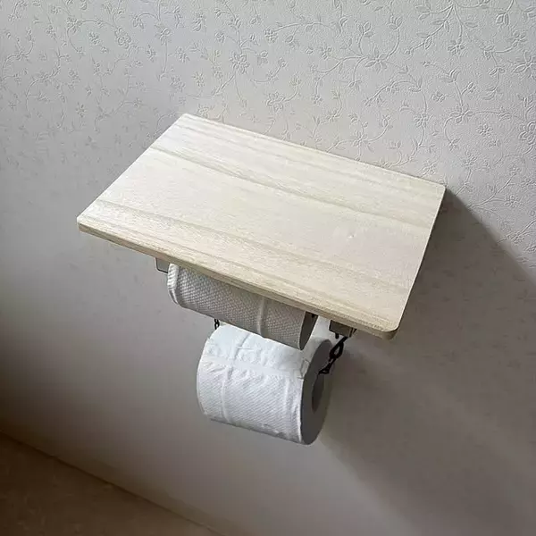 「「サクッとトイレットペーパーホルダーに棚を付ける方法」 by alchoさん」の画像