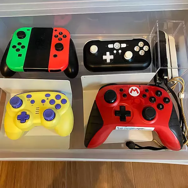 「ダイソーのアイテムですっきりと片付けられる♪かさばるゲーム機や周辺機器の収納アイデア6選」の画像