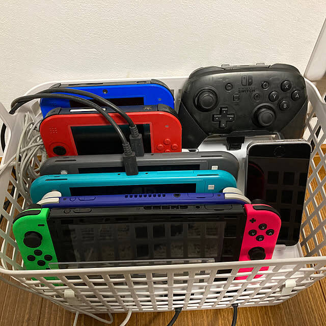 ダイソーのアイテムですっきりと片付けられる♪かさばるゲーム機や周辺機器の収納アイデア6選