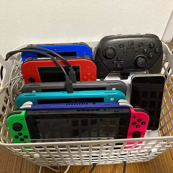 「ダイソーのアイテムですっきりと片付けられる♪かさばるゲーム機や周辺機器の収納アイデア6選」の画像