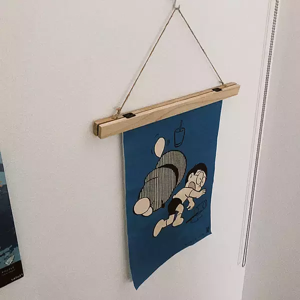 「ナチュラルでなじみやすい♪ダイソーのウォールバーでつくる壁面アイデア」の画像