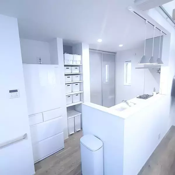 「なぜかゴチャついて見える部屋を何とかしたい！生活感のない部屋をつくるコツ10選」の画像