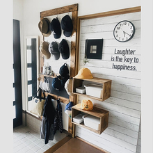 空いている壁面を使って収納不足を解消！使いやすく見た目も整った壁面収納アイディア