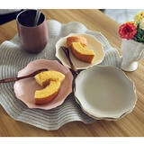 「さまざまなスタイルのテーブルコーディネートに使える！バリエーション豊富なセリアのプレート皿をご紹介」の画像4