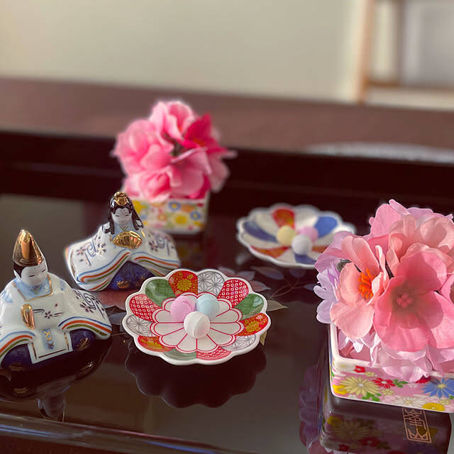 さまざまなスタイルのテーブルコーディネートに使える！バリエーション豊富なセリアのプレート皿をご紹介