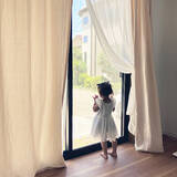 「シンプルで上質な雰囲気をまとう。インテリアにニュアンスを添える無印良品のカーテン6選」の画像2