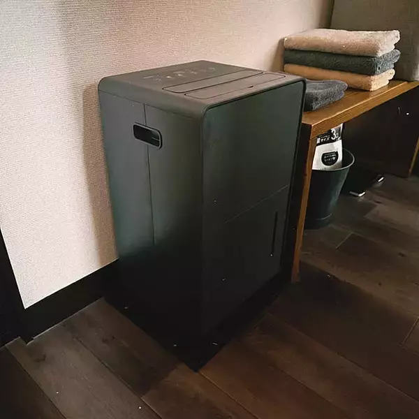 「湿気を取り除いて快適に過ごす♪部屋干しにもおすすめの除湿機6選」の画像
