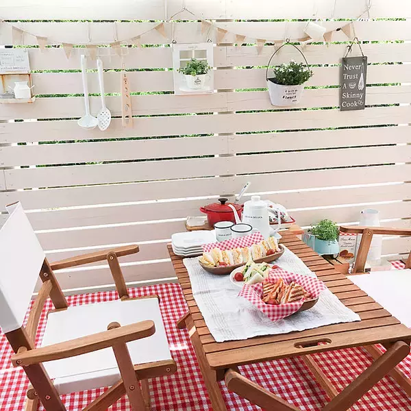 「毎日ご飯にも、パーティーにも。外食気分が味わえるレストラン風インテリア」の画像