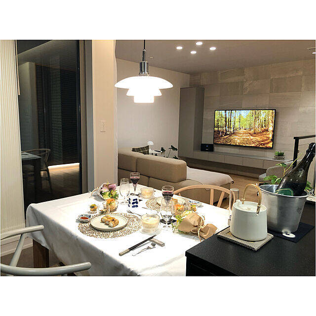 毎日ご飯にも、パーティーにも。外食気分が味わえるレストラン風インテリア