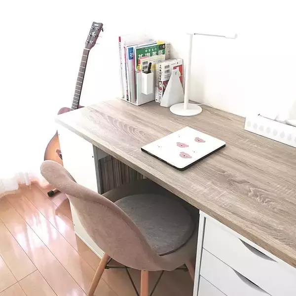 「シンプルから個性派までさまざまなデザインがそろう！IKEAで見つける理想のデスクライト」の画像