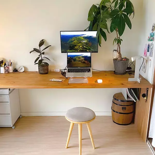 「シンプルから個性派までさまざまなデザインがそろう！IKEAで見つける理想のデスクライト」の画像