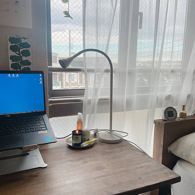 シンプルから個性派までさまざまなデザインがそろう！IKEAで見つける理想のデスクライト