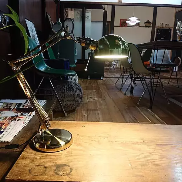 「シンプルから個性派までさまざまなデザインがそろう！IKEAで見つける理想のデスクライト」の画像