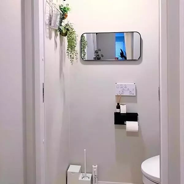 「トイレ掃除がもっとラクになる！清潔で見た目もすっきりとした、トイレブラシの置き方6選」の画像