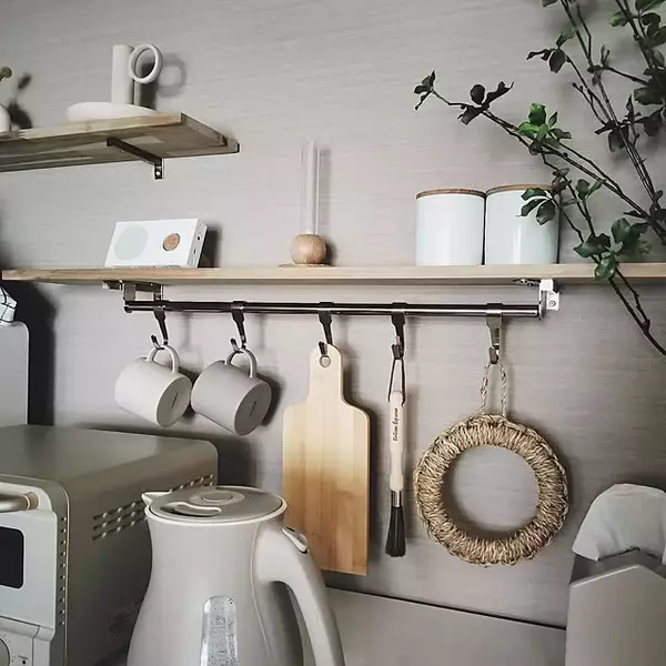 「インテリア馴染みもいい！IKEAで見つける、ワンランク上のフック」の画像