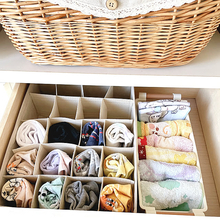 すっきり片付いてすぐ手に取れる♪100均便利アイテムでストレスフリーな靴下収納を