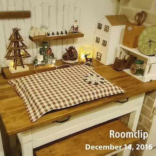 「わくわくが止まらない♡小さなスペースで楽しむクリスマスディスプレイ10選」の画像