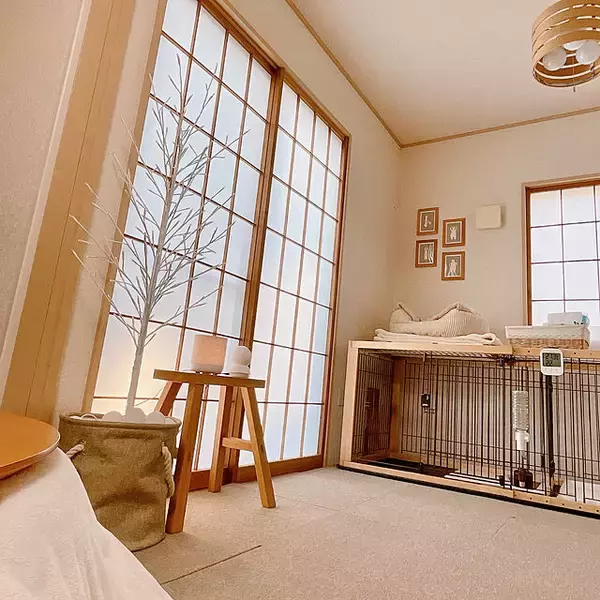 「リラックスを誘う。無印良品のロースタイルインテリアアイテム」の画像