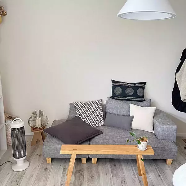 「リラックスを誘う。無印良品のロースタイルインテリアアイテム」の画像