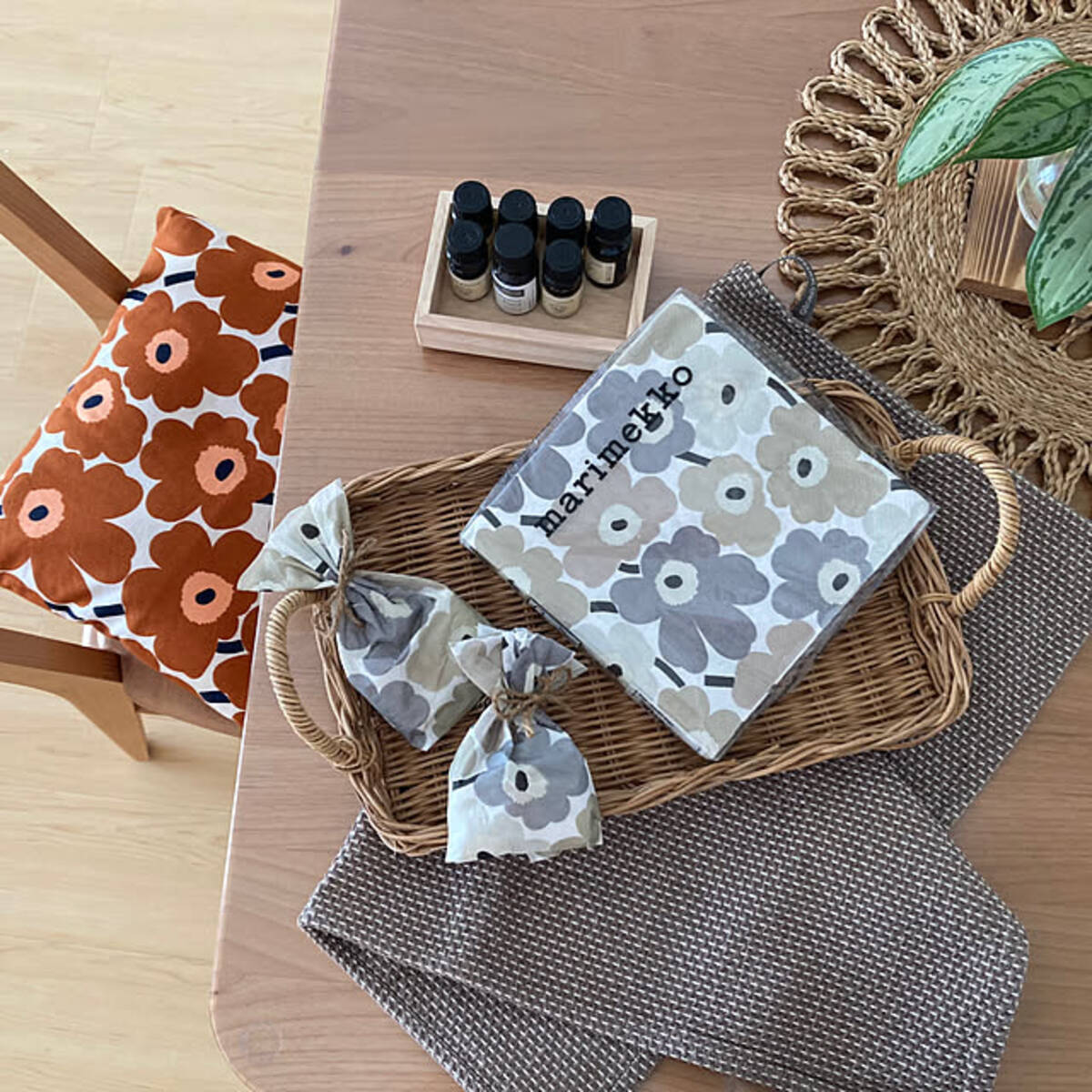 ナプキン  トイレ盗撮 マンガ 柄を活かしてハンドメイドに お気に入りのペーパーナプキンで作る作品実例 (2025年4月7日) - エキサイトニュース