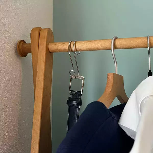 「シンプルで機能的だから、ストレスフリーな理想の収納がかなう♪無印良品のステンレス横ブレしにくいフック」の画像
