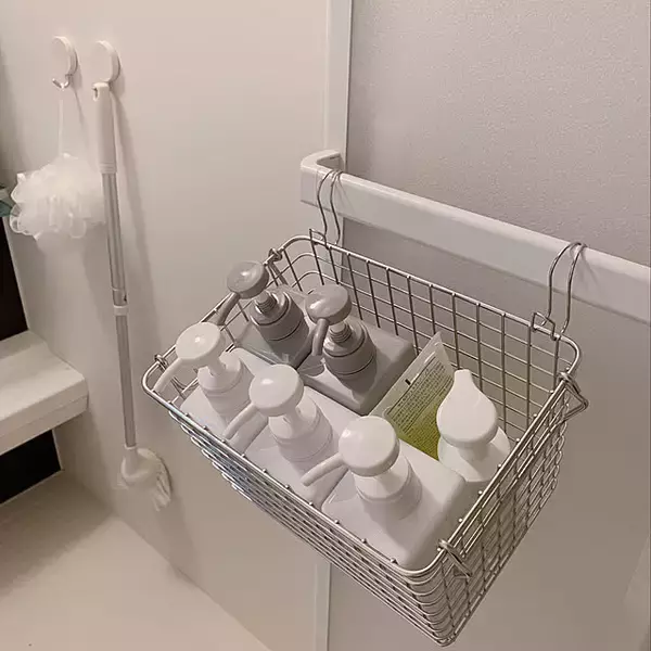 「シンプルで機能的だから、ストレスフリーな理想の収納がかなう♪無印良品のステンレス横ブレしにくいフック」の画像