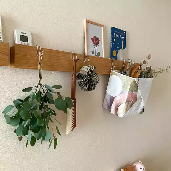 「シンプルで機能的だから、ストレスフリーな理想の収納がかなう♪無印良品のステンレス横ブレしにくいフック」の画像