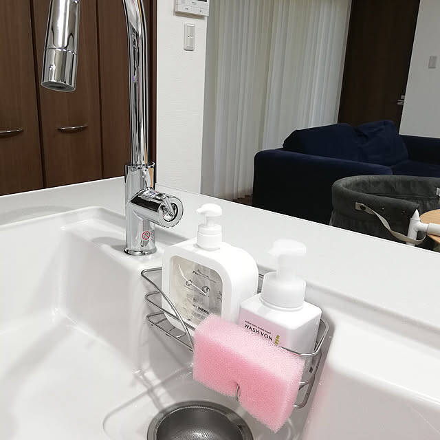 シンプルで機能的だから、ストレスフリーな理想の収納がかなう♪無印良品のステンレス横ブレしにくいフック