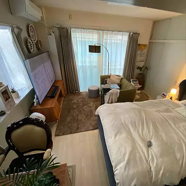 「こんなにいろいろな使い方がある！ポテンシャルを引き出す8畳のお部屋の活用実例」の画像