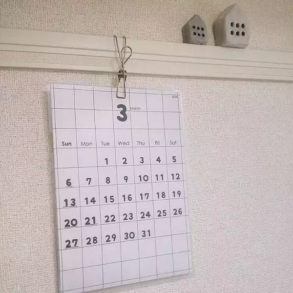 「収納上手を目指す方必見！無印良品の「ひっかけるワイヤークリップ」を使った活用アイデア」の画像