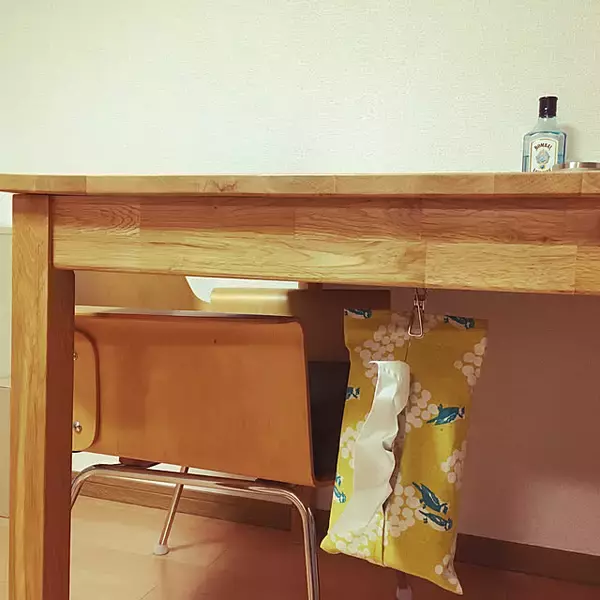 「収納上手を目指す方必見！無印良品の「ひっかけるワイヤークリップ」を使った活用アイデア」の画像