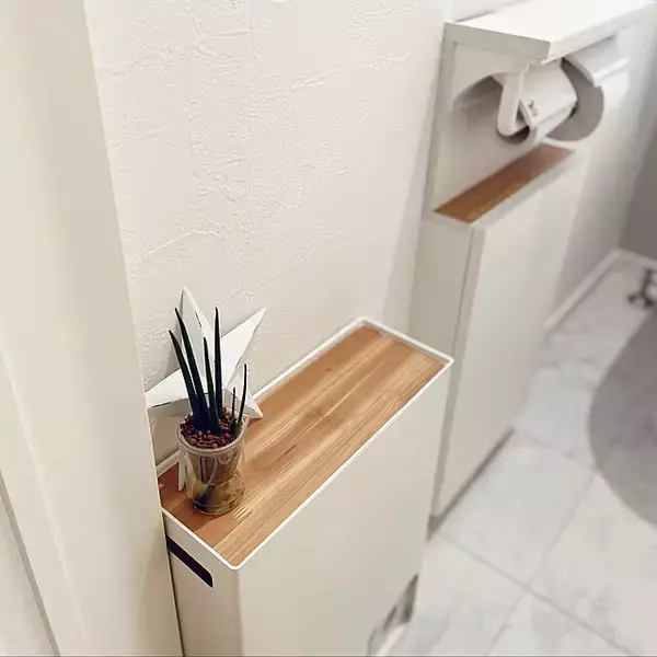 「リメイクシートで簡単＆効果抜群！トイレのイメージチェンジ実例」の画像