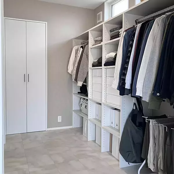 「おうちも気持ちもスッキリ整う♪3つのパターンから選ぶ衣類収納の実例集」の画像