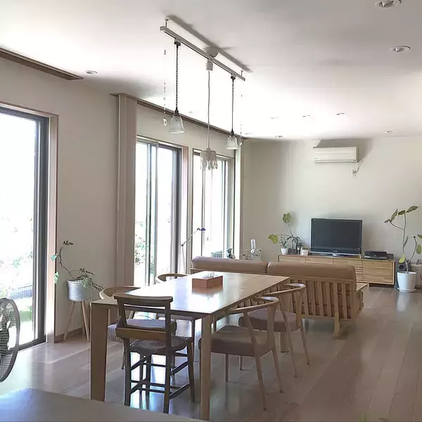 「癒しの自然をいつでも感じられる♪北欧風リビングの実例10選」の画像