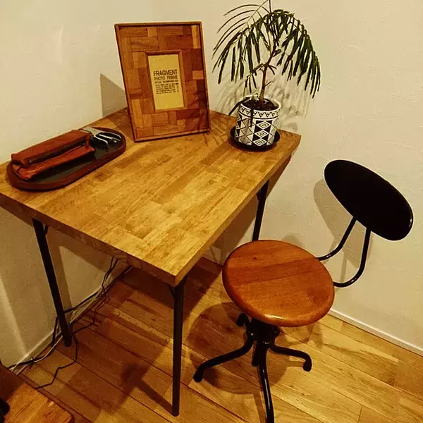 「手作りで一番使いやすいデスクを♪こだわりのつまったデスクDIY10選」の画像