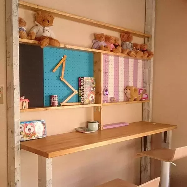 「手作りで一番使いやすいデスクを♪こだわりのつまったデスクDIY10選」の画像