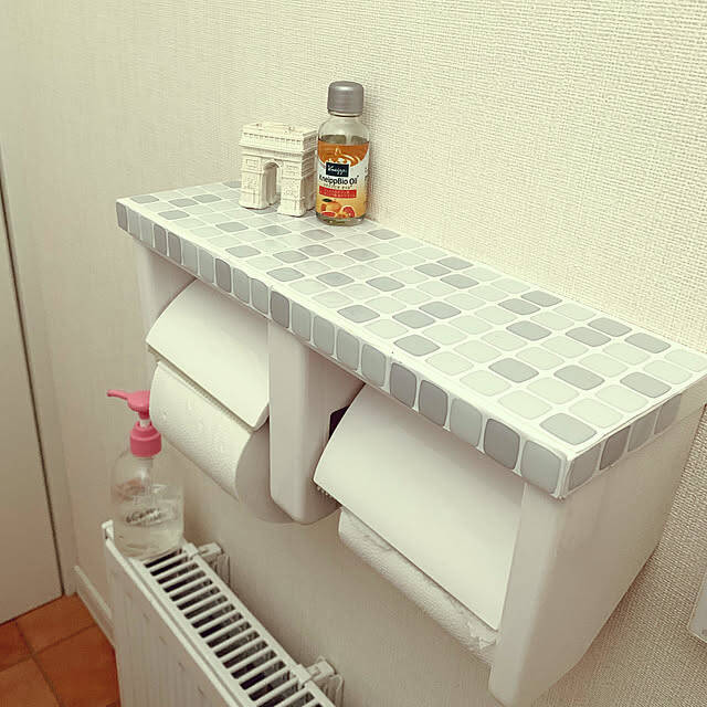 貼るだけでOK♪100均「ガラスタイル」＆「タイルステッカー」でお手軽DIY