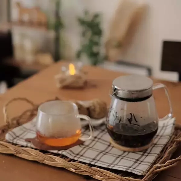 「使うたびに気持ちがゆるむ。KINTOのアイテムでつくる落ち着いたおうち時間」の画像