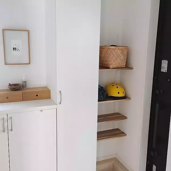 キレイをキープしてインテリアにもこだわる♪毎日が快適に過ごせる玄関のDIY実例