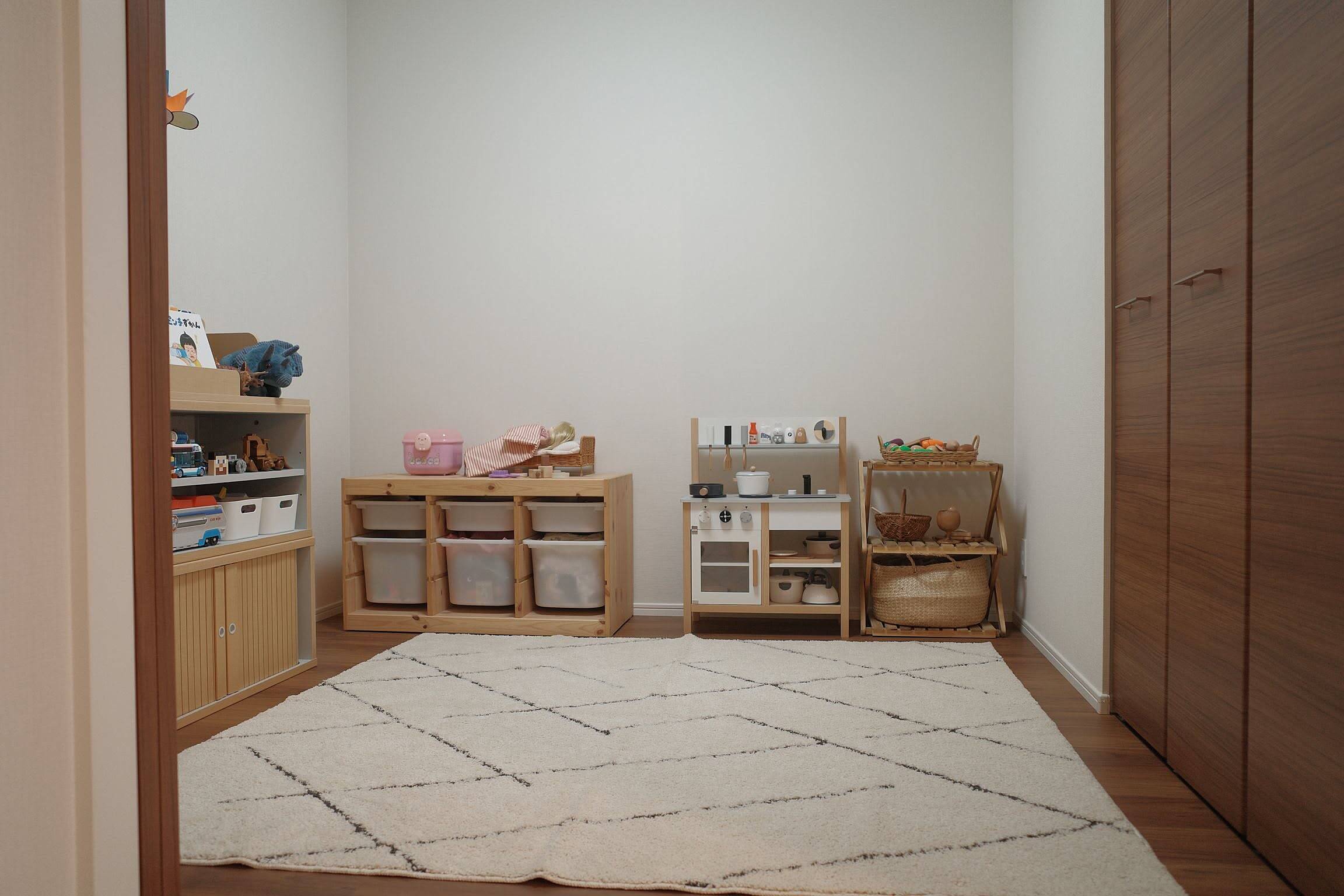 「洗濯できるから、リビングやキッズスペースでも安心して使えるラグ」 by puurinさん