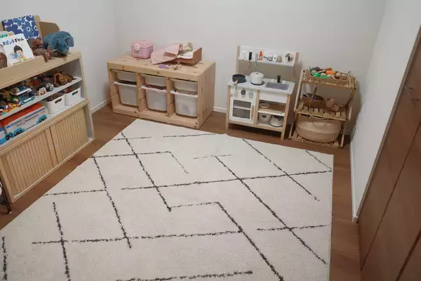 「「洗濯できるから、リビングやキッズスペースでも安心して使えるラグ」 by puurinさん」の画像